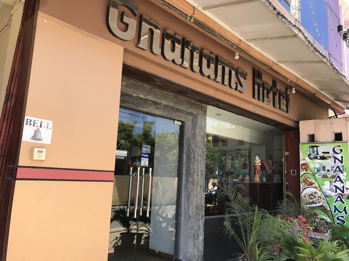 Gnaanams Hotel&Restaurant Jaffna Bagian luar foto